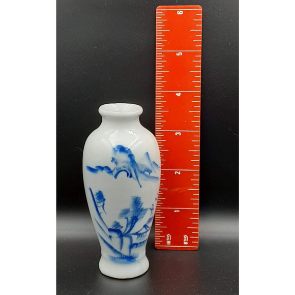Vntg Chinese Landscape Painted Blue and White Small Vase 4" tall - Picture 1 of 6